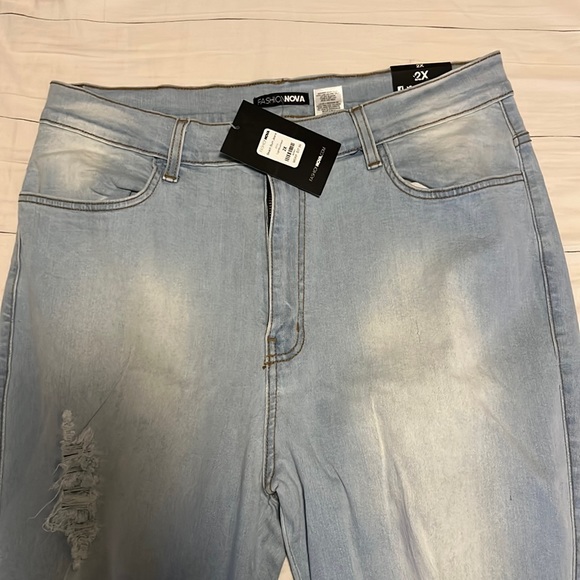 Light blue distressed skinny jeans - Picture 1 of 2